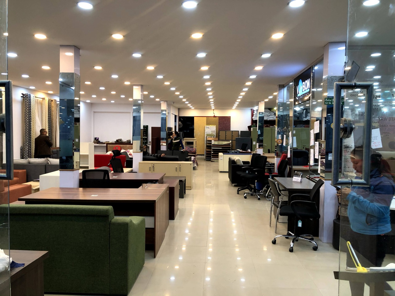 Halesi Decor showroom